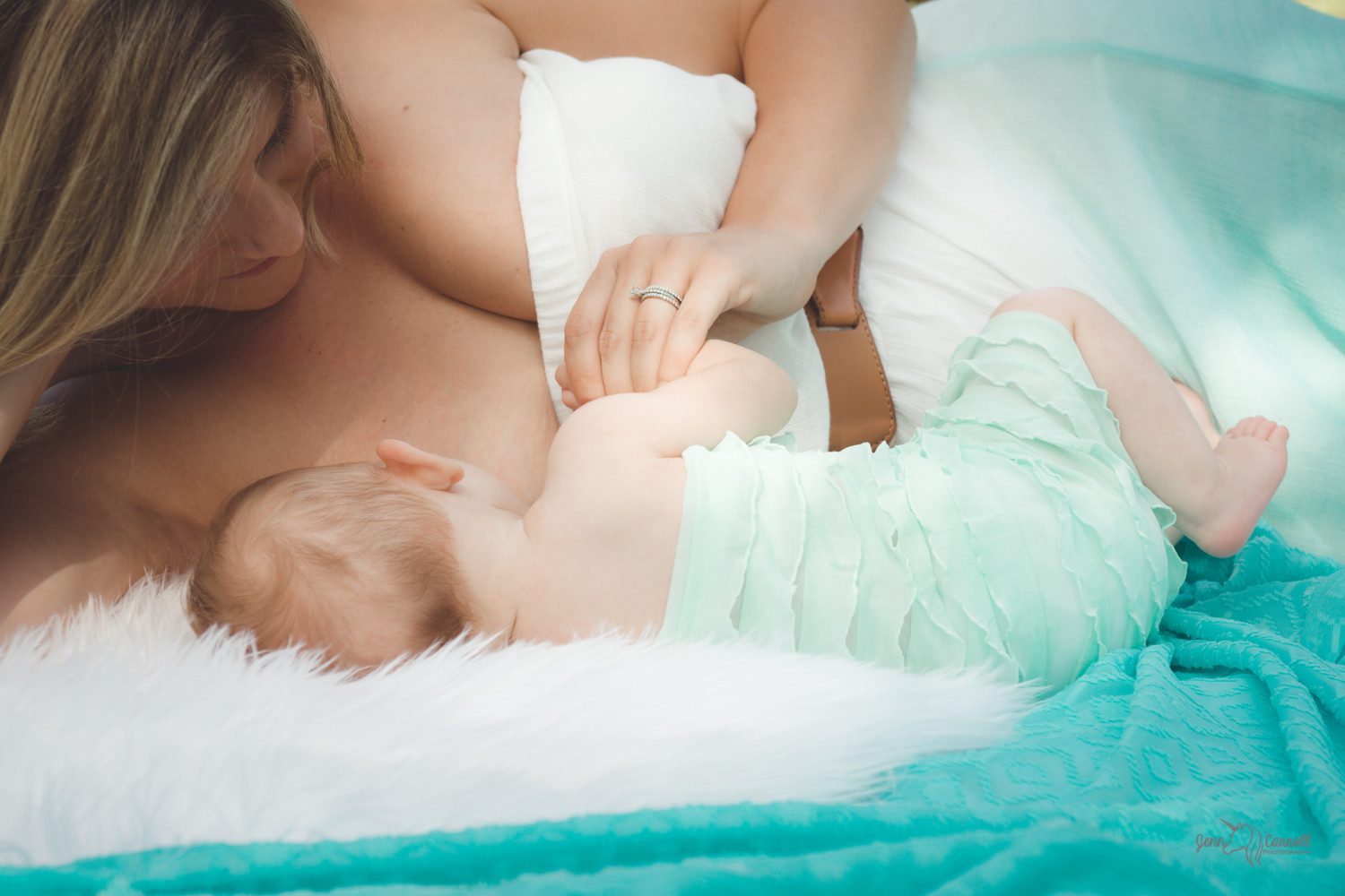 breastfeeding, breastfeeding session, jenn carroll photography, tampa , wesley chapel, florida mother, baby, bonding, nursing